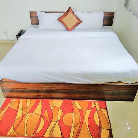 The Radiance Suites And Apartment New Delhi Exteriör bild