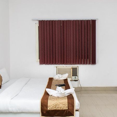 The Radiance Suites And Apartment New Delhi Exteriör bild