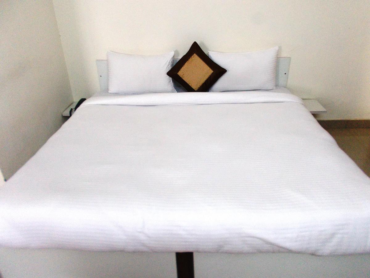 The Radiance Suites And Apartment New Delhi Exteriör bild