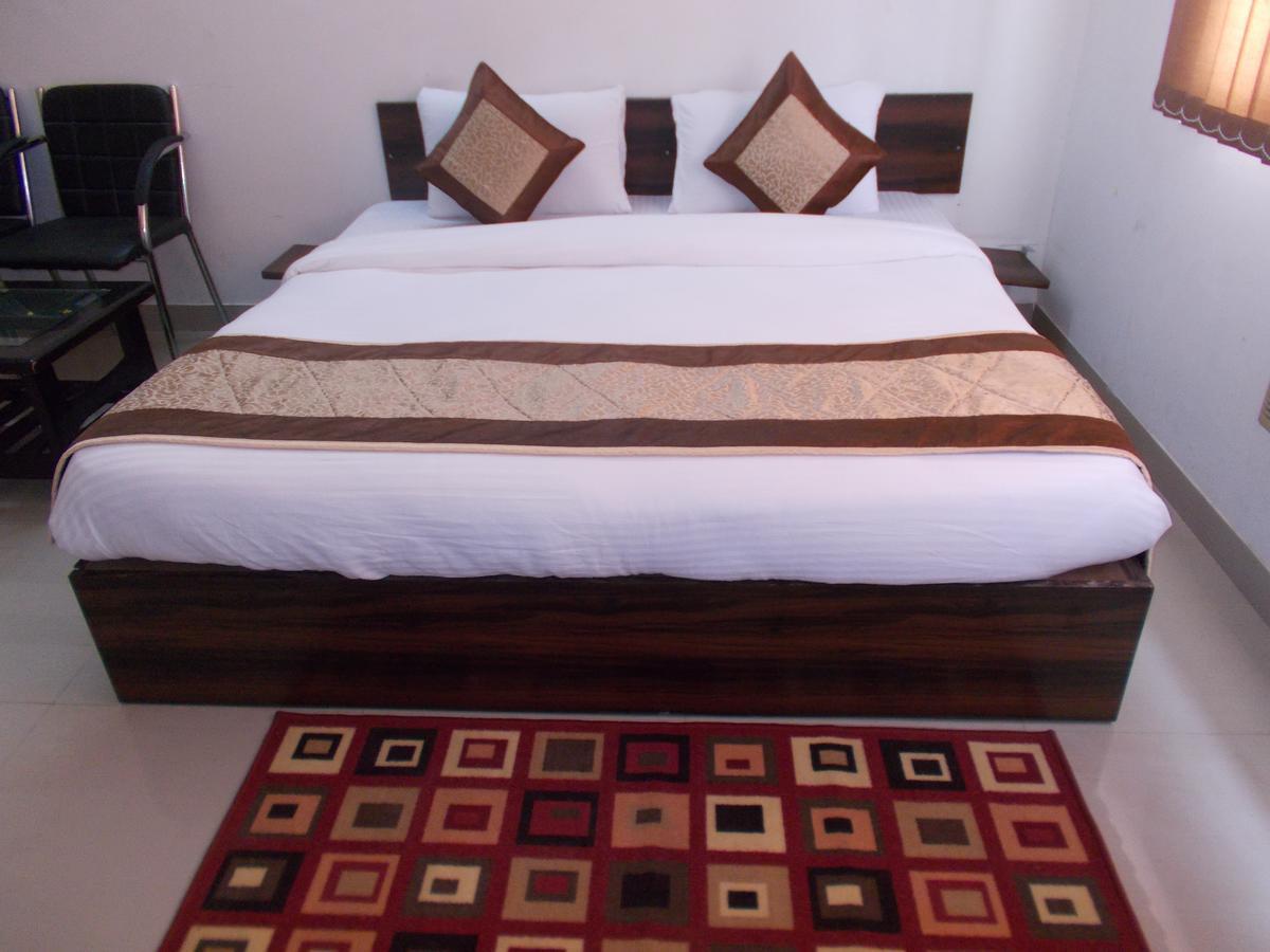 The Radiance Suites And Apartment New Delhi Exteriör bild