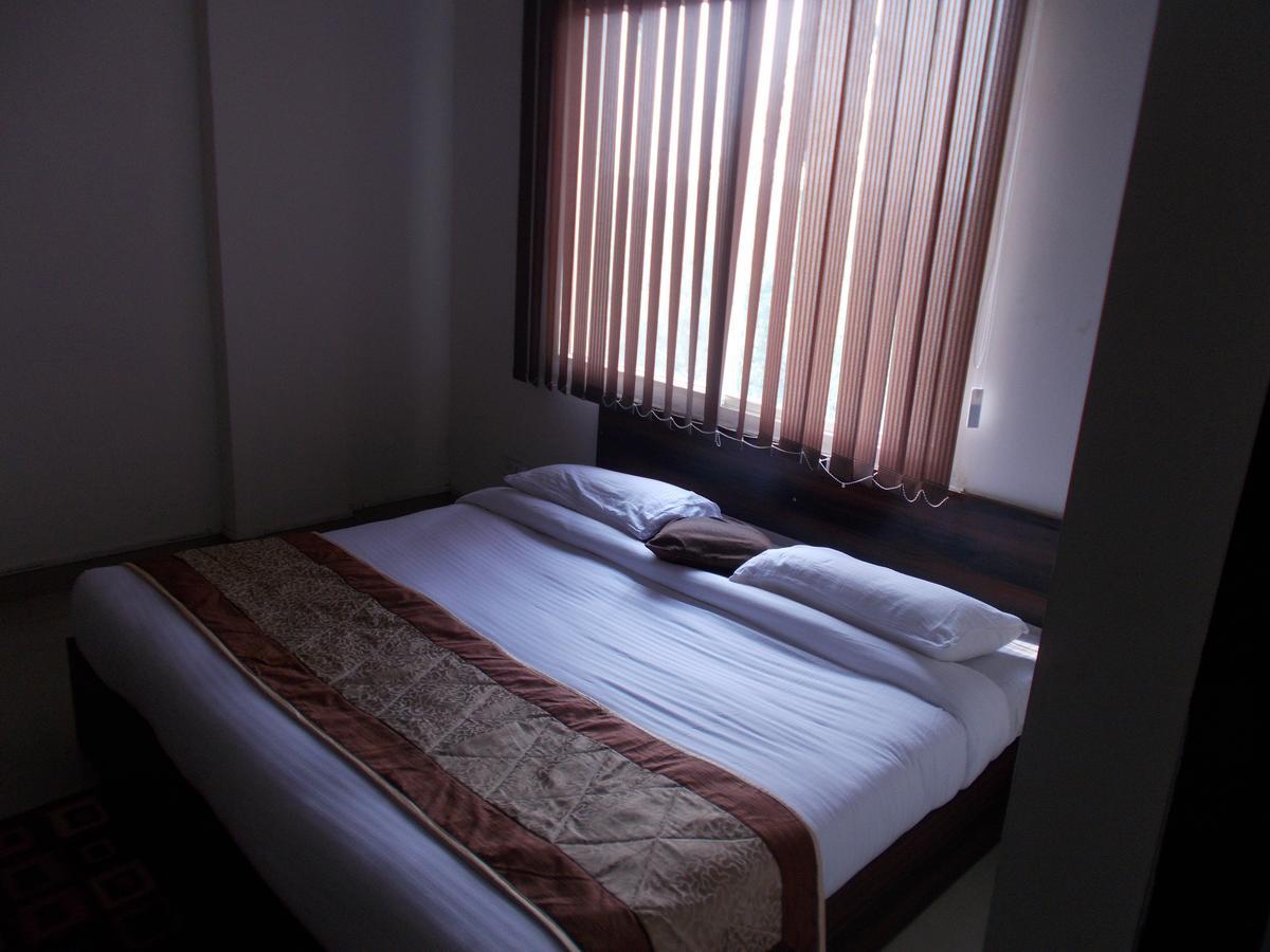 The Radiance Suites And Apartment New Delhi Exteriör bild