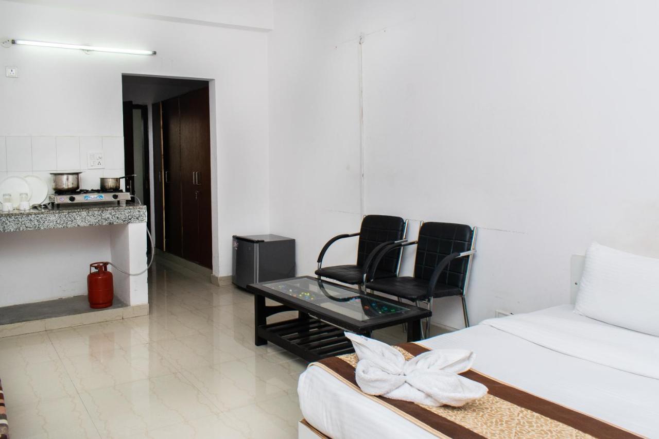 The Radiance Suites And Apartment New Delhi Exteriör bild