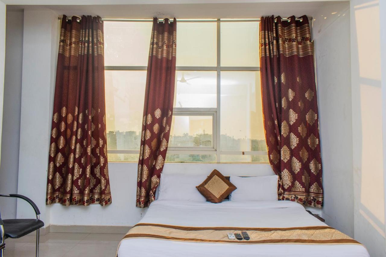 The Radiance Suites And Apartment New Delhi Exteriör bild