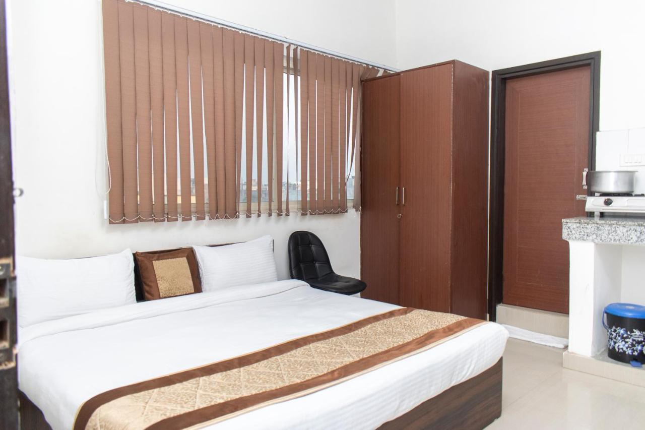 The Radiance Suites And Apartment New Delhi Exteriör bild